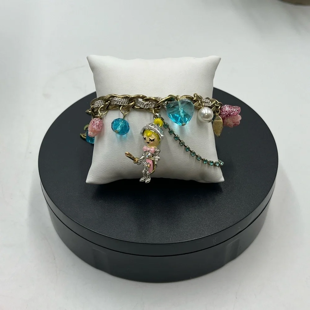 Betsey Johnson 